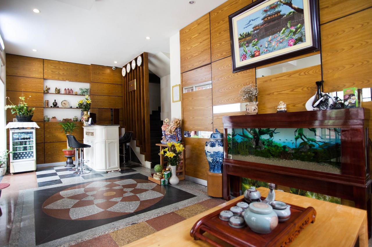 Hoang Trieu Hotel Hue Bagian luar foto