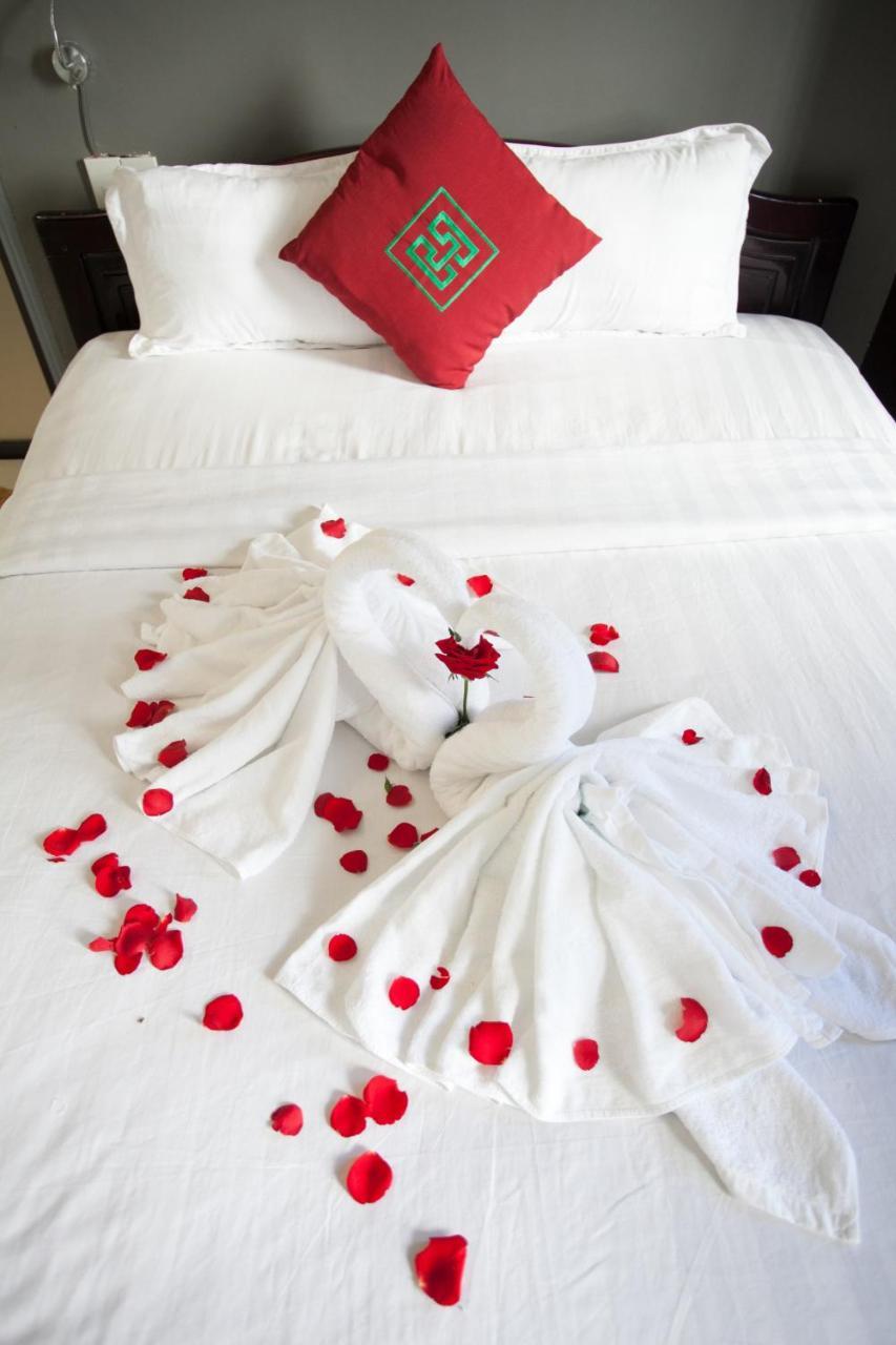 Hoang Trieu Hotel Hue Bagian luar foto