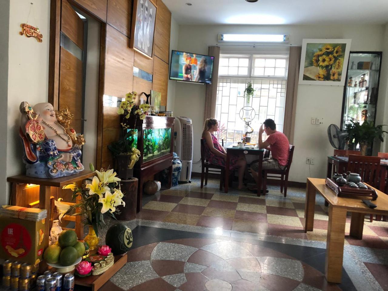 Hoang Trieu Hotel Hue Bagian luar foto